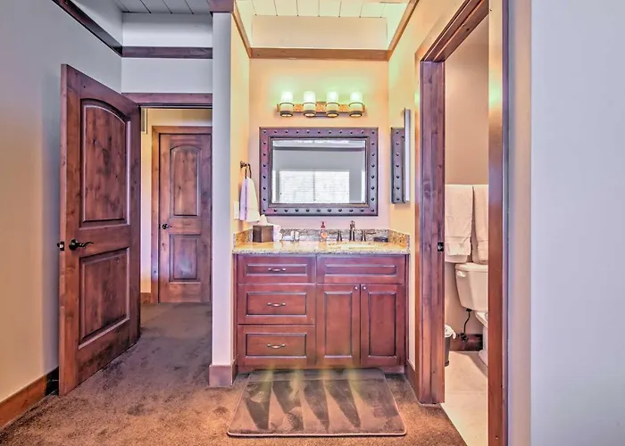 Private Deck & Community Pool: Incline Village Gem